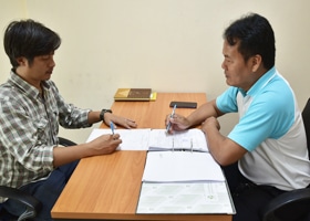 สมัครงาน